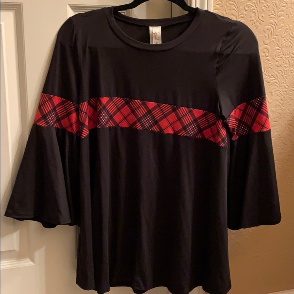 Black with Res Tartan Plaid Top